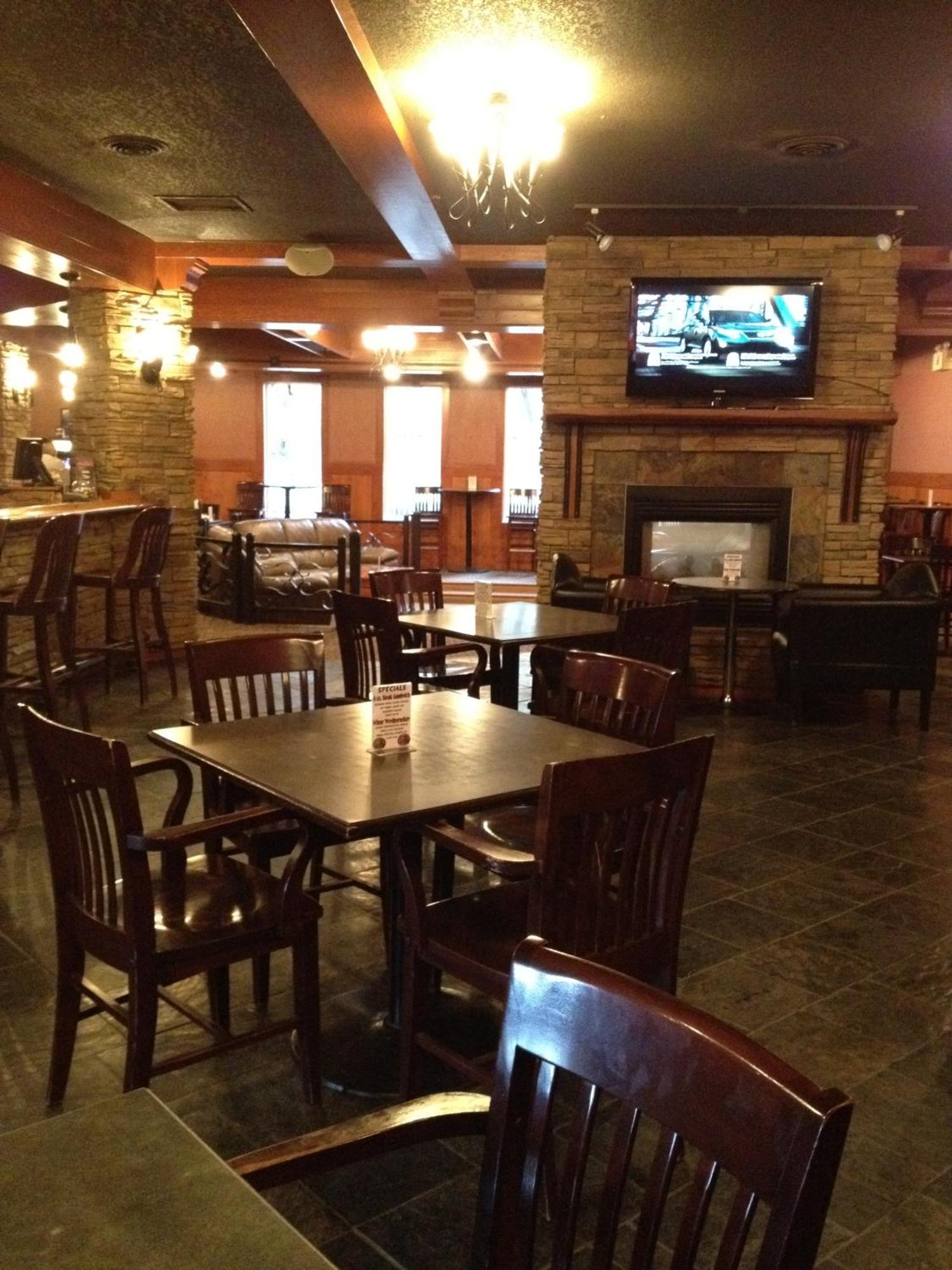 Twin Pine Inn & Suites Hinton Extérieur photo